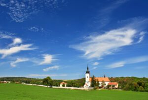 Najstarsze Kościoły w Polsce: Świadkowie Długiej i Fascynującej Historii